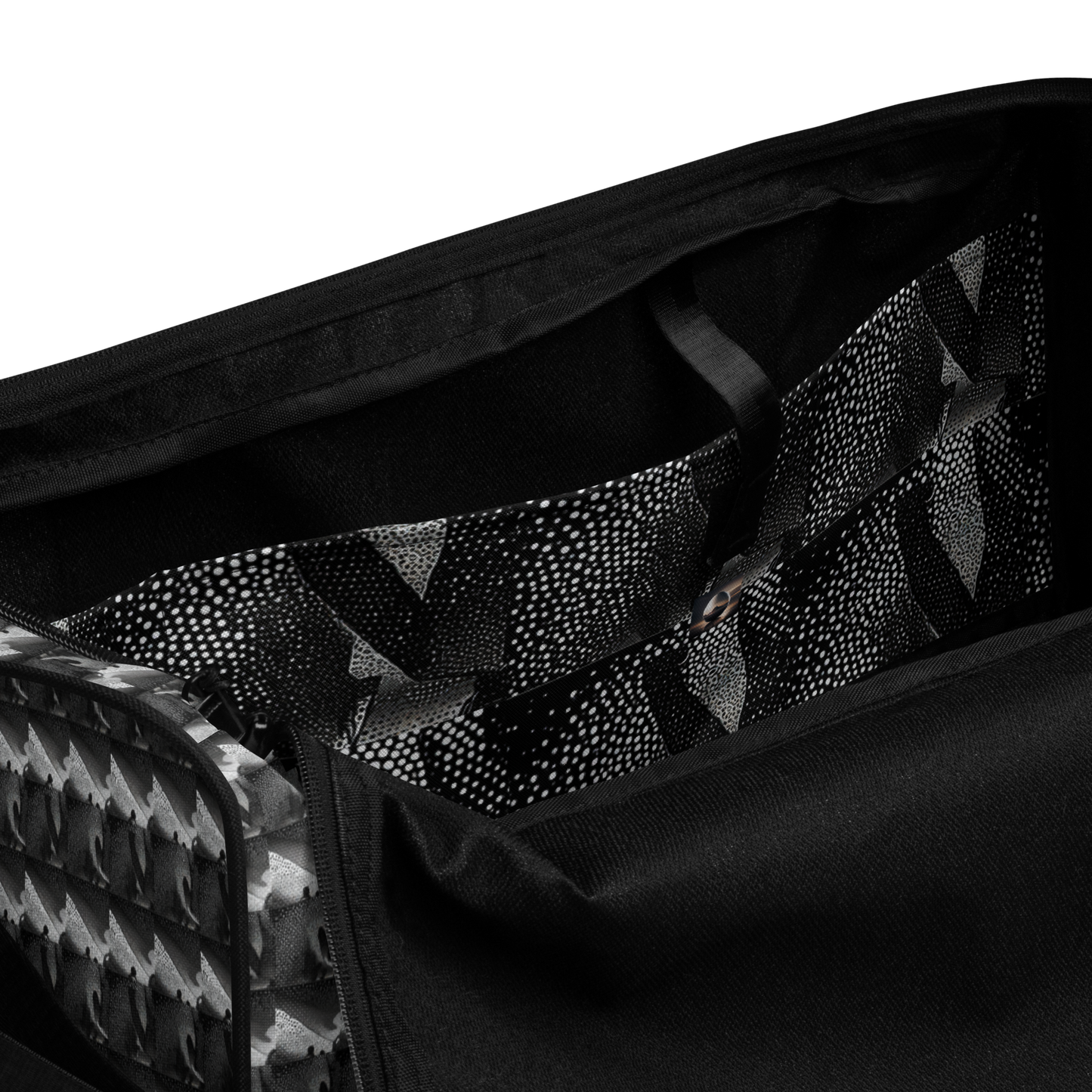 No matter where your adventures take you, beats.cali duffle bag ensures stability with T-piping, providing peace of mind as you navigate through bustling airports or busy city streets. Plus, with a mesh side pocket, accessing must-have items has never been more convenient. Elevate your travel experience with our Art-Inspired Duffle Bag—a perfect blend of durability, style, and functionality that's ready to accompany you on every journey.