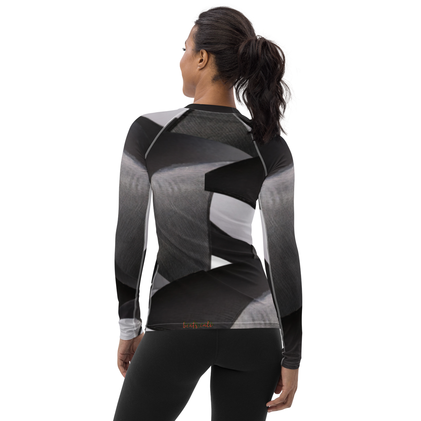 Constructed from 82% polyester ,18% spandex, this rash guard features a soft, four-way stretch fabric that contours perfectly to your body. Engage confidently; with your skin safeguarded against damaging UV rays, its UPF 50+ protection ensures that ultimate protection. beats.cali’s rash guards are built for endurance