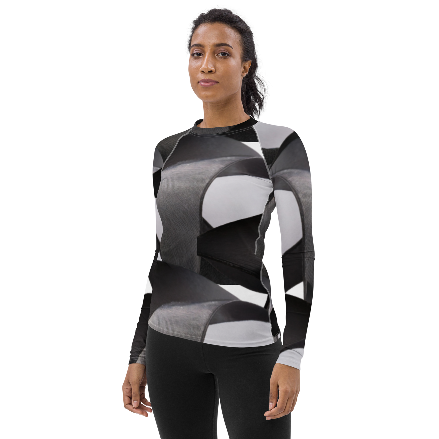 Constructed from 82% polyester ,18% spandex, this rash guard features a soft, four-way stretch fabric that contours perfectly to your body. Engage confidently; with your skin safeguarded against damaging UV rays, its UPF 50+ protection ensures that ultimate protection. beats.cali’s rash guards are built for endurance