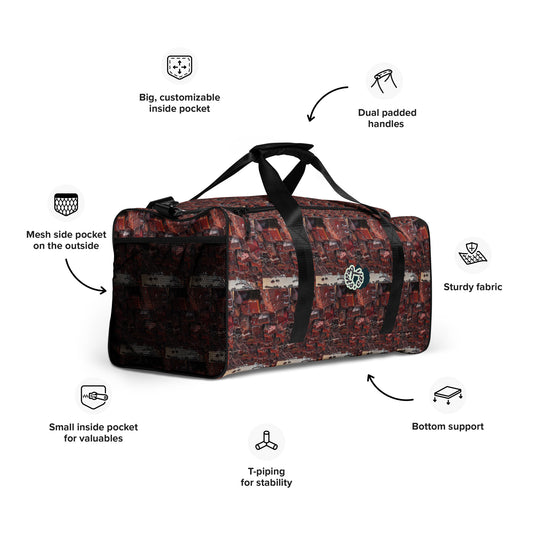 'beats.cali' Duffle Bag as the art-inspired spacious duffle bag has you covered in style and functionality for every occasion. The bag’s shoulder strap is adjustable and removable. Its dual padded handles with Velcro fastening ensures easy carrying. Contents do stay organized and safe with its multiple inside pockets.